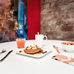 Ibis Styles Centre Gare Hotel 3*