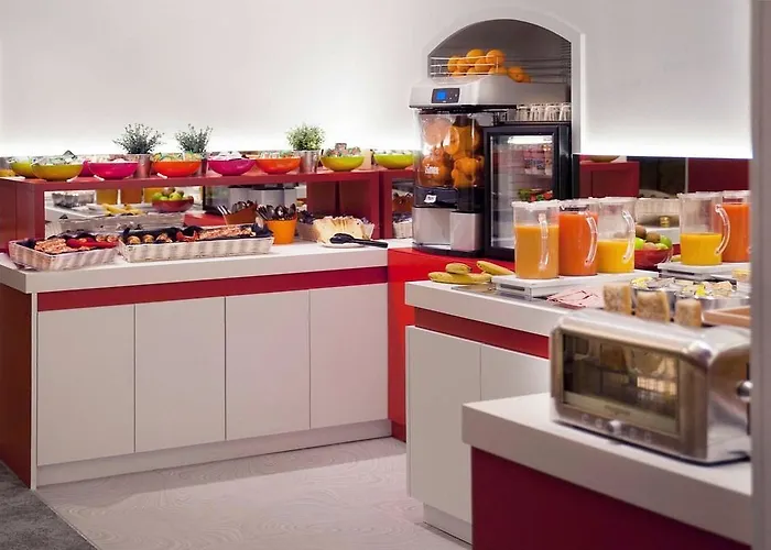 Ibis Styles Centre Gare Hotel 3*