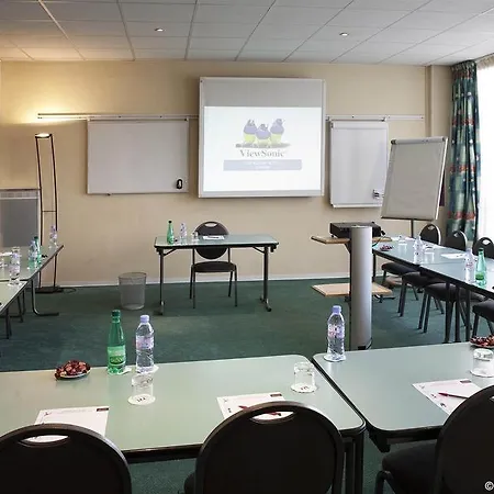 Ibis Styles Centre Gare Otel 3*
