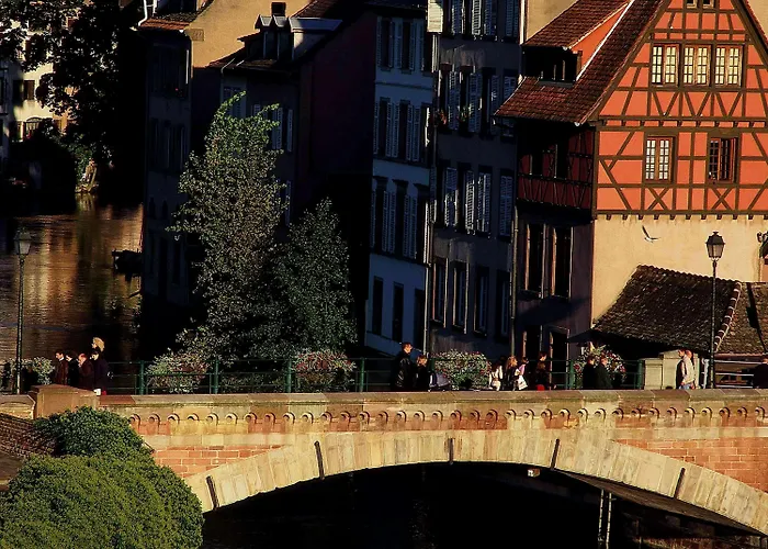 Ibis Styles Centre Gare Hotell 3*